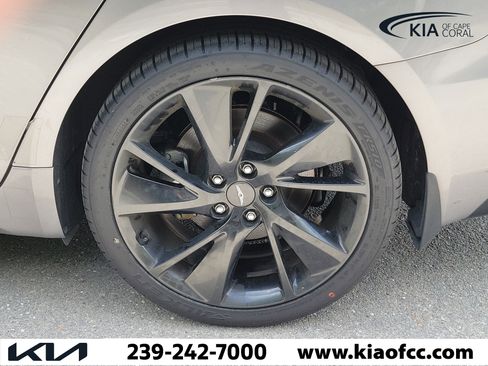 Used 2023 Genesis G70 2.0T w/ Sport Prestige Package RWD image 9