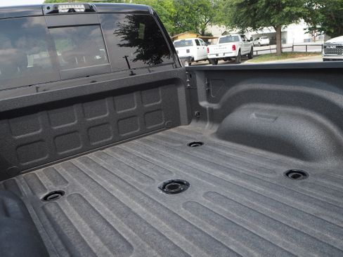 New 2025 RAM 2500 Limited image 9