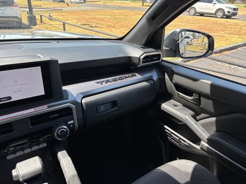 Used 2026 Toyota Tacoma SR5 RWD image 33