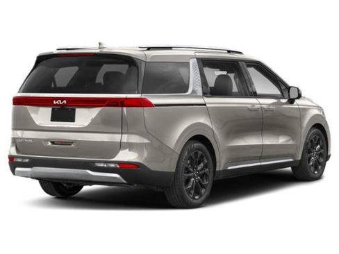 Used 2024 Kia Carnival SX Prestige FWD image 2