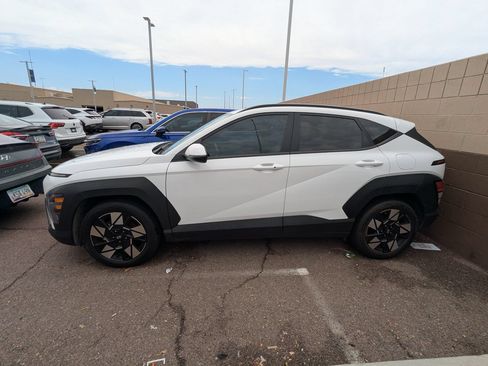 Used 2024 Hyundai Kona SEL FWD image 5