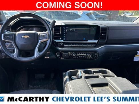 Used 2023 Chevrolet Silverado 1500 LT AWD/4WD image 7