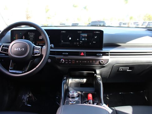 Certified 2025 Kia Sorento EX image 14