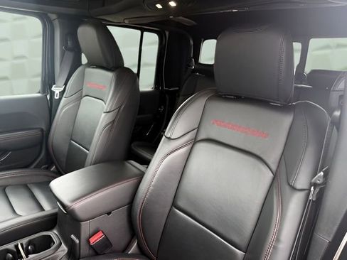 Certified 2024 Jeep Gladiator Rubicon image 16