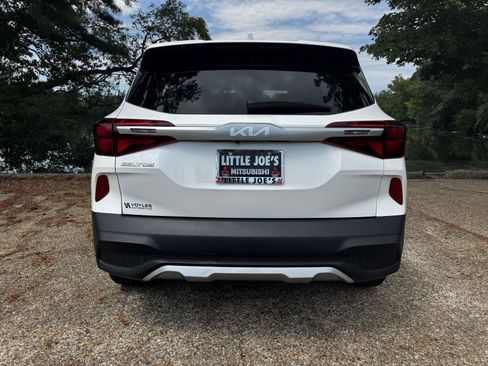 Used 2023 Kia Seltos LX AWD/4WD image 6