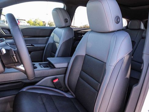 Certified 2025 Honda Prologue Elite image 17