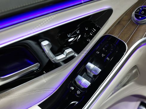 Used 2024 Mercedes-Benz Maybach S 580 4MATIC image 31