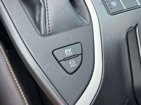 Certified 2024 Lexus UX 250h F Sport image 39