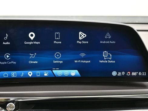 Used 2024 Cadillac Lyriq Tech RWD image 39