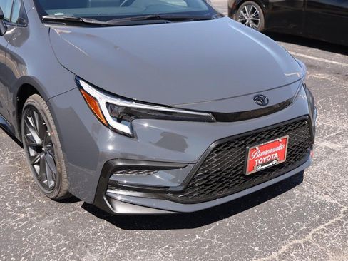 New 2026 Toyota Corolla SE FWD image 2