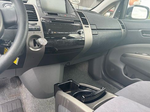 Used 2008 Toyota Prius Touring FWD image 15
