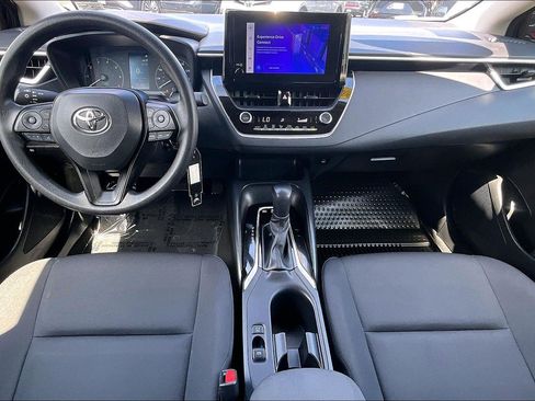 Used 2025 Toyota Corolla LE FWD image 14