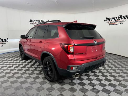 Used 2024 Honda Passport Black Edition image 9