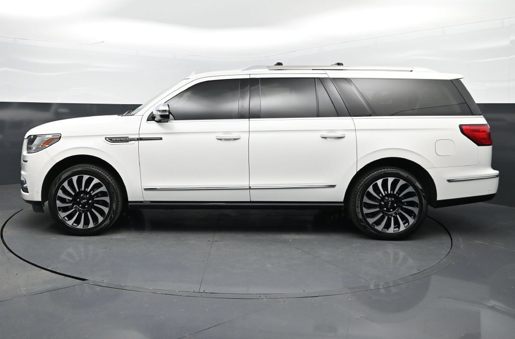 Used 2021 Lincoln Navigator L Black Label w/ Cargo Convenience Package AWD/4WD image 4