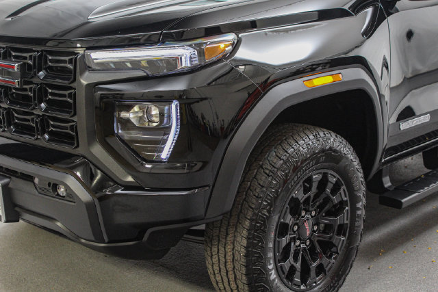 New 2026 GMC Canyon Elevation w/ Convenience Package AWD/4WD image 5