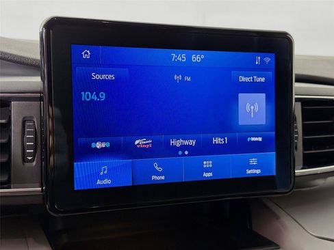 Used 2023 Ford Explorer XLT w/ Equipment Group 202A AWD/4WD image 14