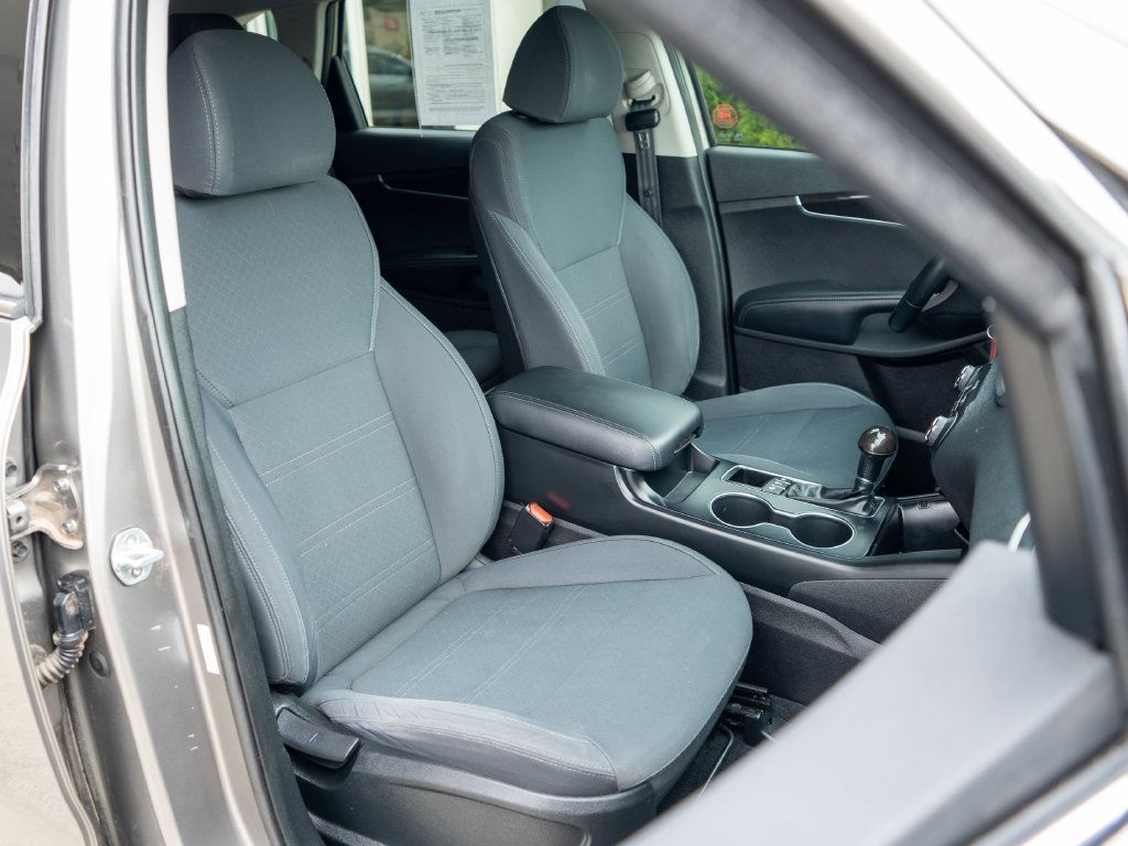 Used 2018 Kia Sorento AWD image 9
