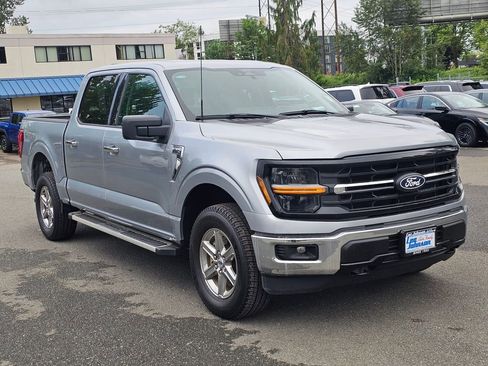 Used 2025 Ford F150 XLT w/ Equipment Group 301A Standard AWD/4WD image 3