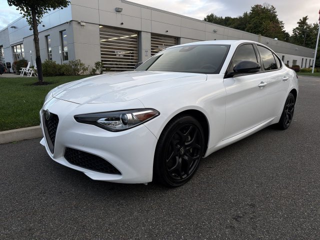 Used 2021 Alfa Romeo Giulia Sprint w/ Nero Edizione AWD/4WD image 4