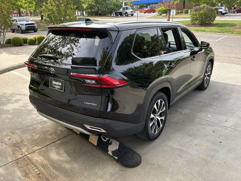 Used 2024 Toyota Grand Highlander AWD Hybrid image 10