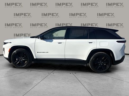 Used 2024 Jeep Wagoneer Launch Edition image 2