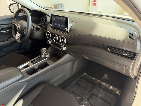 Used 2024 Nissan Sentra SV image 35