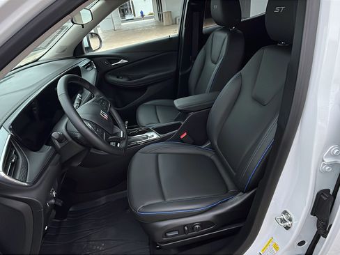 Used 2026 Buick Encore GX Sport Touring w/ Advanced Technology Package FWD image 10