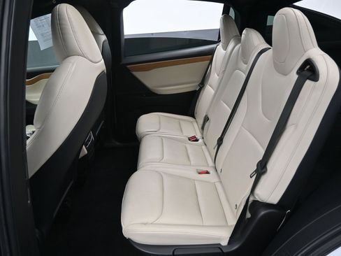 Used 2021 Tesla Model X Long Range image 27