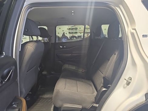 Used 2018 GMC Acadia SLE image 29