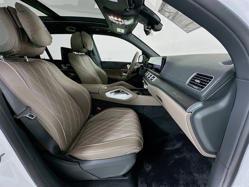 New 2026 Mercedes-Benz Maybach GLS 600 Maybach GLS 600 image 32
