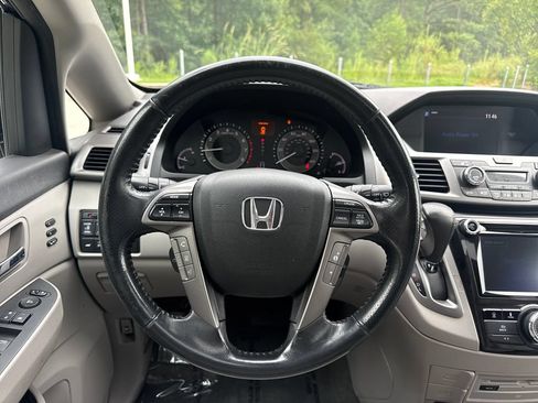 Used 2016 Honda Odyssey Touring image 19