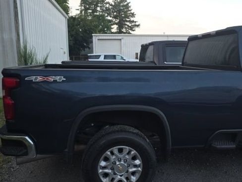 Used 2023 Chevrolet Silverado 3500 LT w/ Convenience Package AWD/4WD image 10