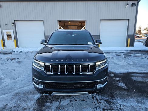 Used 2024 Jeep Wagoneer Series III w/ Premium Group I image 2