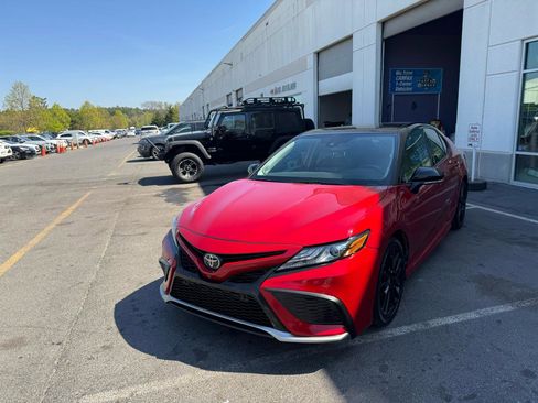 Used 2024 Toyota Camry XSE w/ Navigation Package image 26