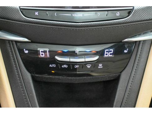 Used 2018 Cadillac XT5 Luxury w/ Driver Awareness Package FWD image 42