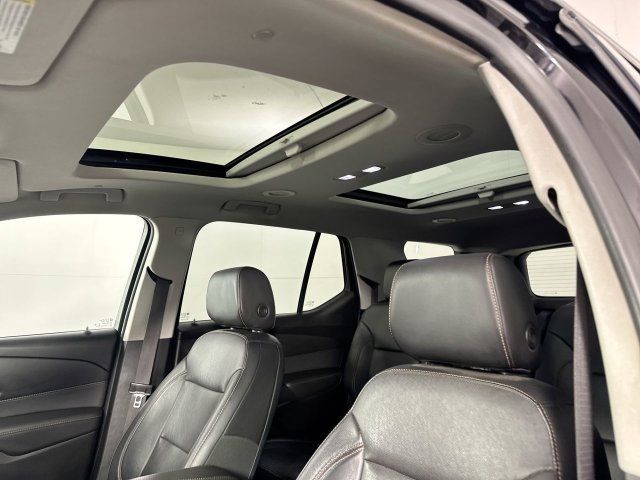 Used 2019 Chevrolet Traverse Premier w/ Redline Edition AWD/4WD image 18
