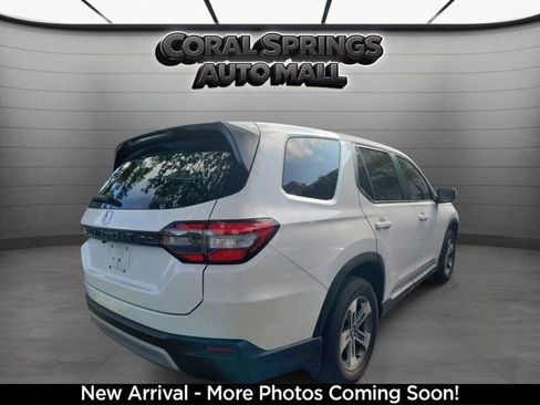 Used 2024 Honda Pilot EX-L image 4