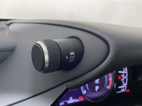 Used 2023 Lexus ES 350 w/ Premium Package image 32