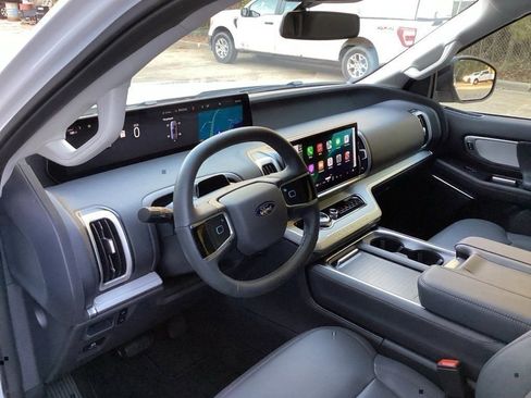 New 2025 Ford Expedition Active image 34