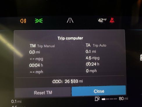 Used 2023 Volvo XC40 B5 Core w/ Protection Package Premier image 17