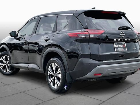 Used 2023 Nissan Rogue SV image 11
