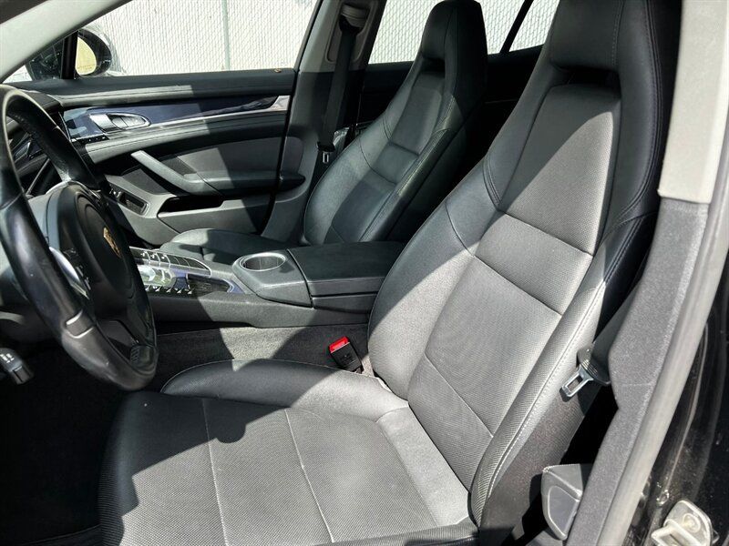 Used 2014 Porsche Panamera S RWD image 15