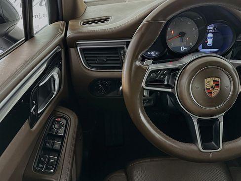 Used 2017 Porsche Macan S AWD/4WD image 10