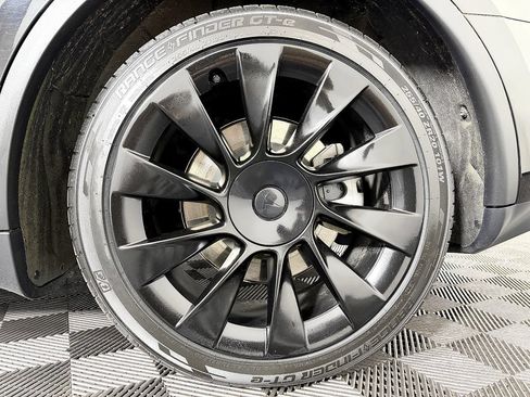 Used 2023 Tesla Model Y Long Range AWD/4WD image 22