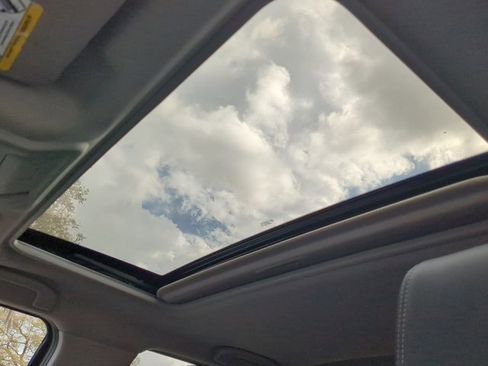 Certified 2024 Nissan Frontier SL w/ Technology Package image 20