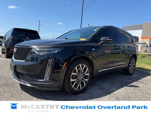 Used 2022 Cadillac XT6 Sport w/ Platinum Package AWD/4WD image 7