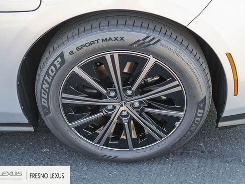 New 2026 Lexus ES 350e FWD image 9