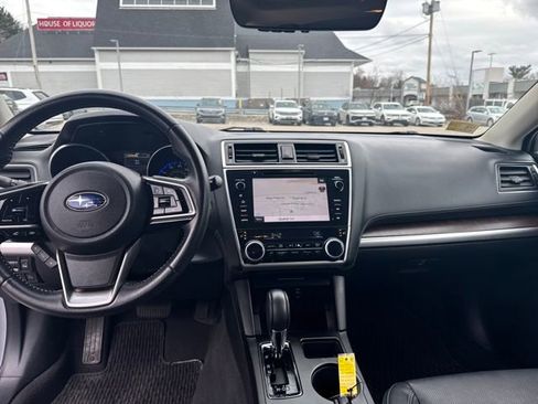 Used 2018 Subaru Outback 2.5i Limited image 15