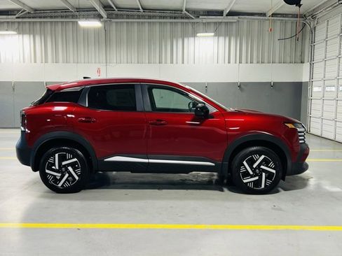 New 2026 Nissan Kicks SV image 18