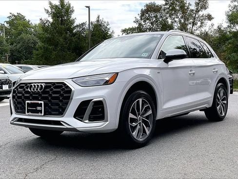 Used 2023 Audi Q5 2.0T Premium Plus w/ Premium Plus Package AWD/4WD image 2